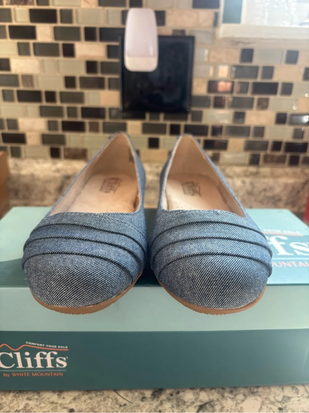Cliffs by White Mountain denim flats